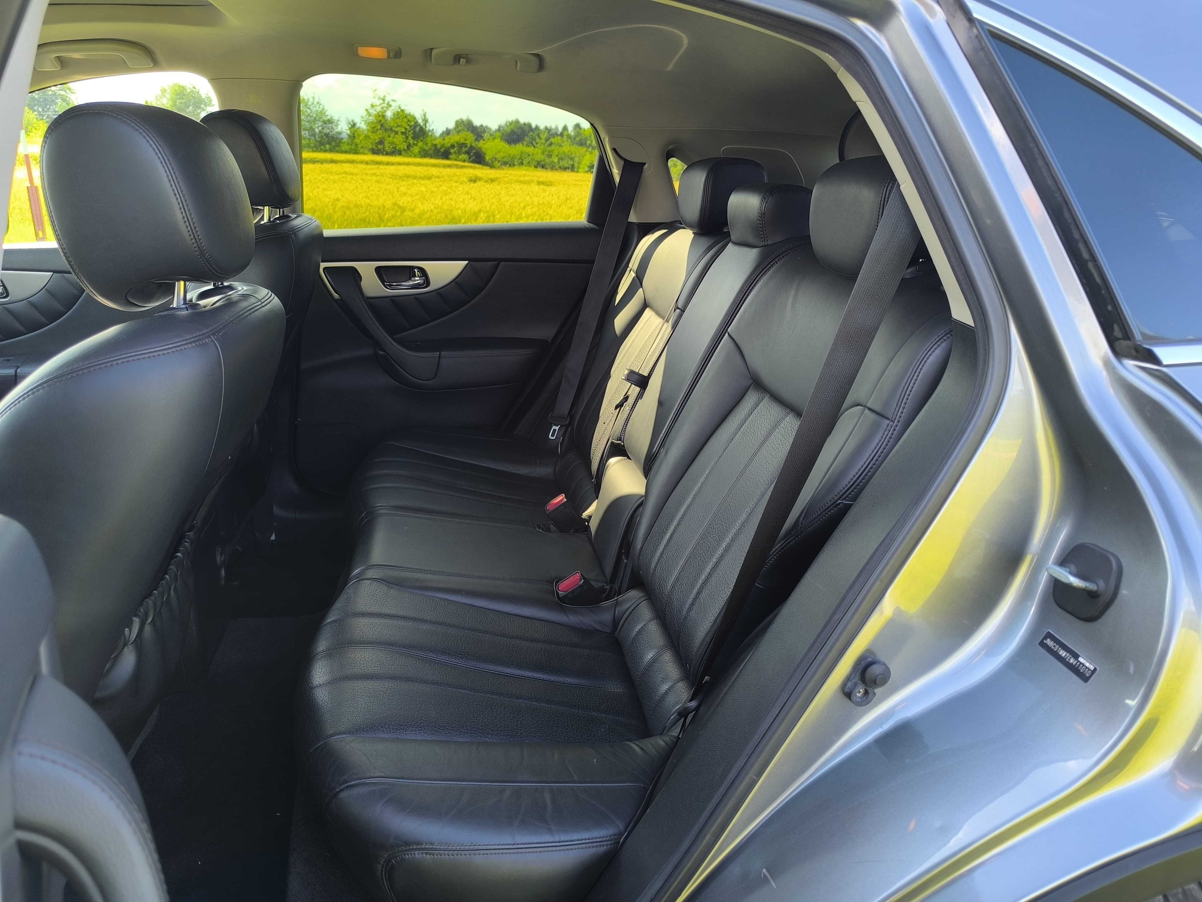 Infiniti QX70 3.7