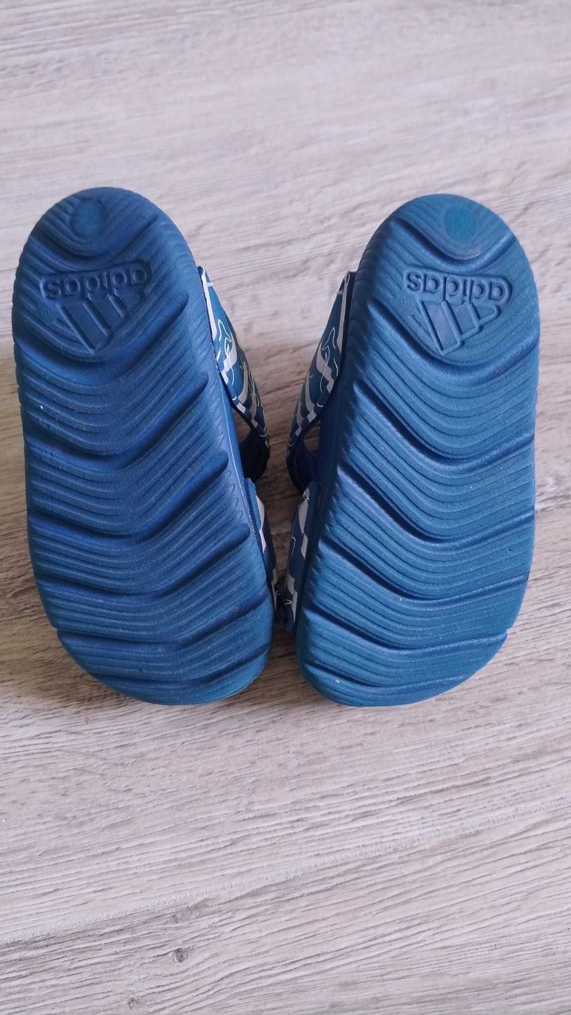 Sandałki piankowe adidas r.20. wkładka 12.5 cm. Stan bardzo dobry.