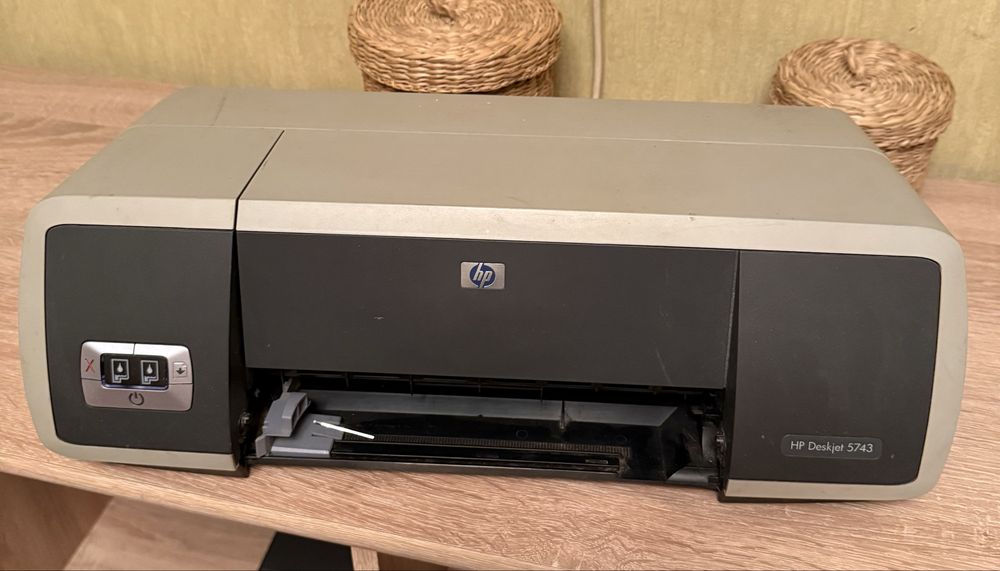 Прінтер HP Deskjet 5743