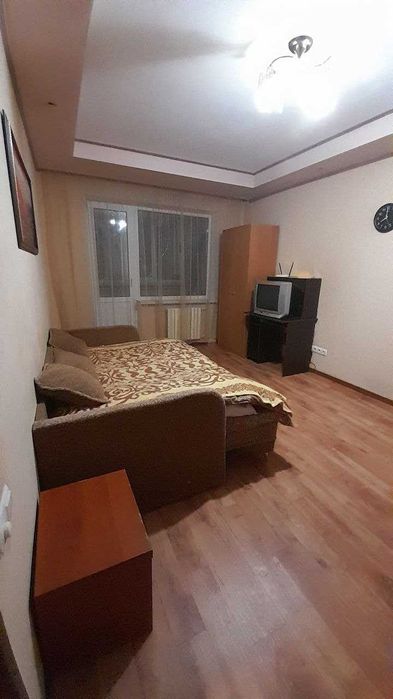 Затишна квартира на довгострокову оренду в газовому будинку