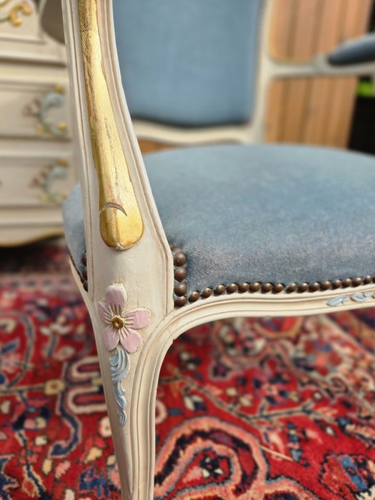 Francuski fotelik krzesło Ludwik niebieski kremowy #2073 Stylowy Węgró
