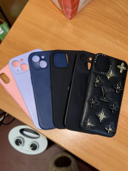 Чохли на айфон 13