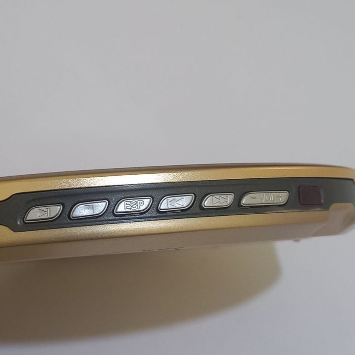 ретро CD-плеєр новий неробочий