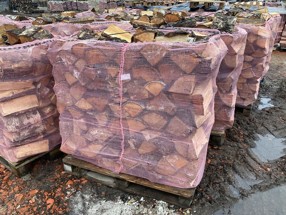 Drewno opałowe i kominkowe: sosna, brzoza, buk, dąb.