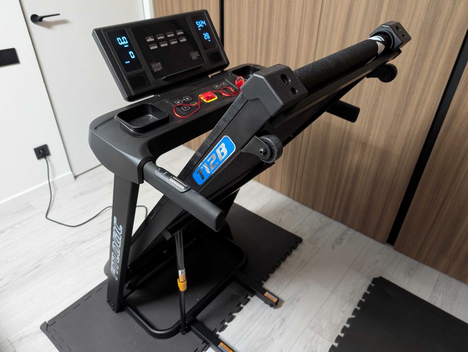 Бігова доріжка FitLogic T12B