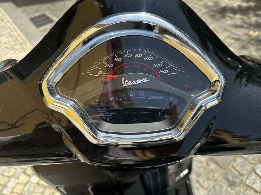 Vespa GTS 125 Super 2023