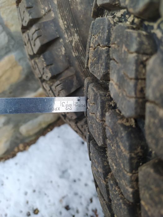 Продам резину 235.75.р15