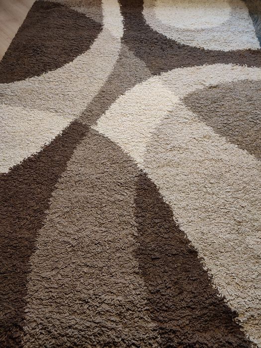 Килим з високим ворсом розміром 200*300 в гарному стані.