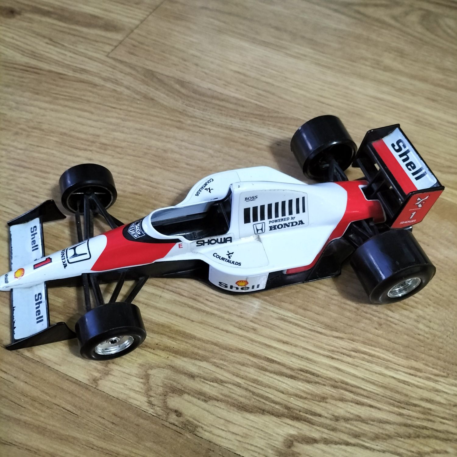 Carrinhos Ferrari de colecção tamanho  20 cm escala 1/20 cada um 10€