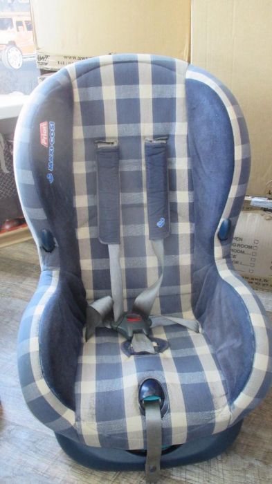 Автокресло Maxi Cosi Priori