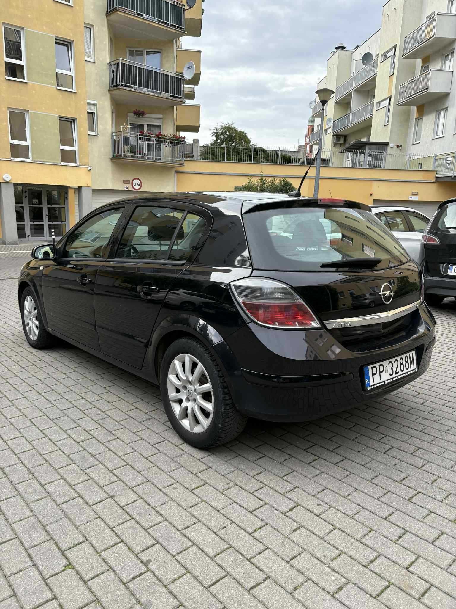 Opel Astra 1.6 Benzyna