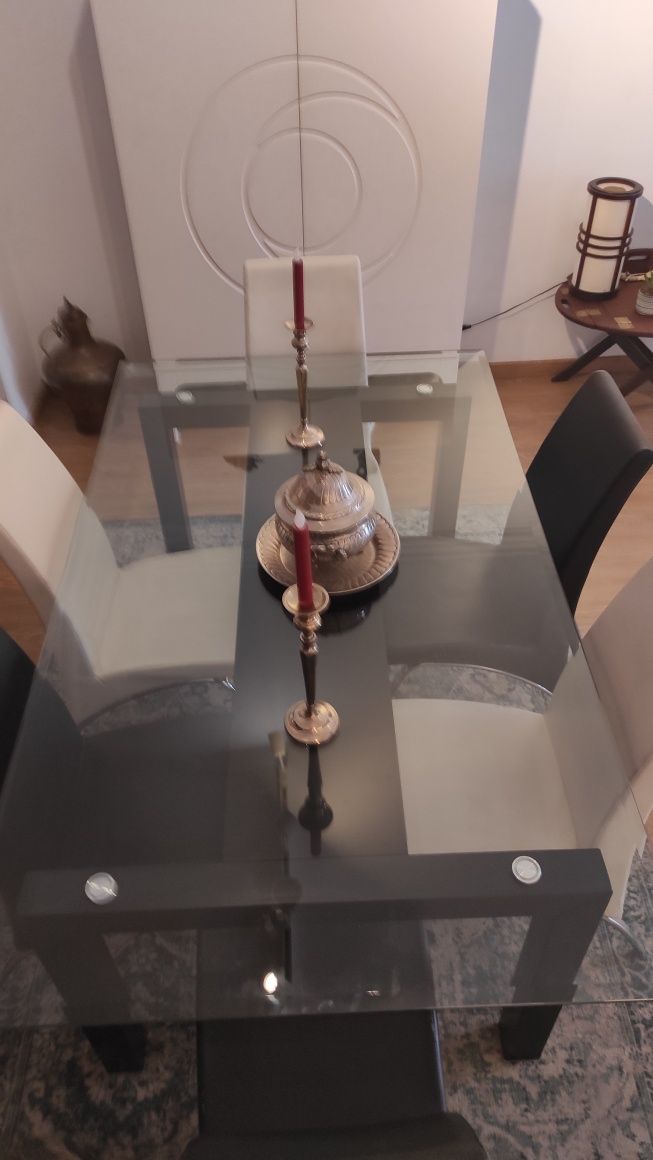 Mesa de jantar em vidro 183x107 cm