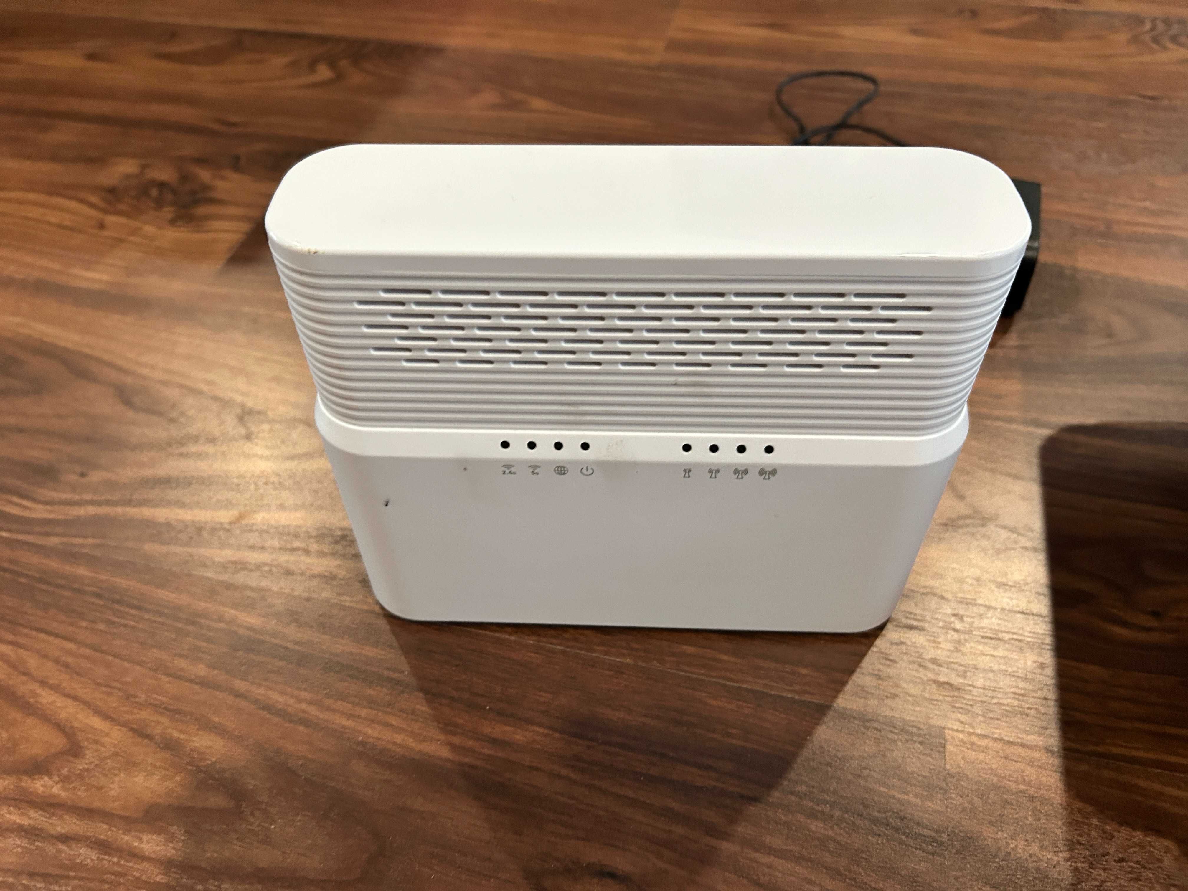 ZTE ZESTAW ODU-IDU MF258 , Modem i Router WiFi, LTE