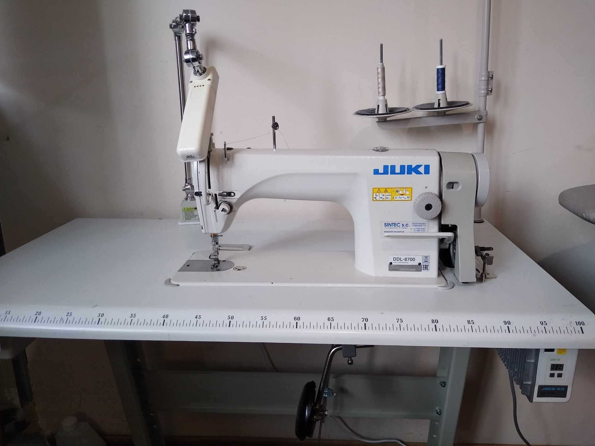 Maszyna do szycia JUKI DDL-8700 cały zestaw ze stołem lampka gratis