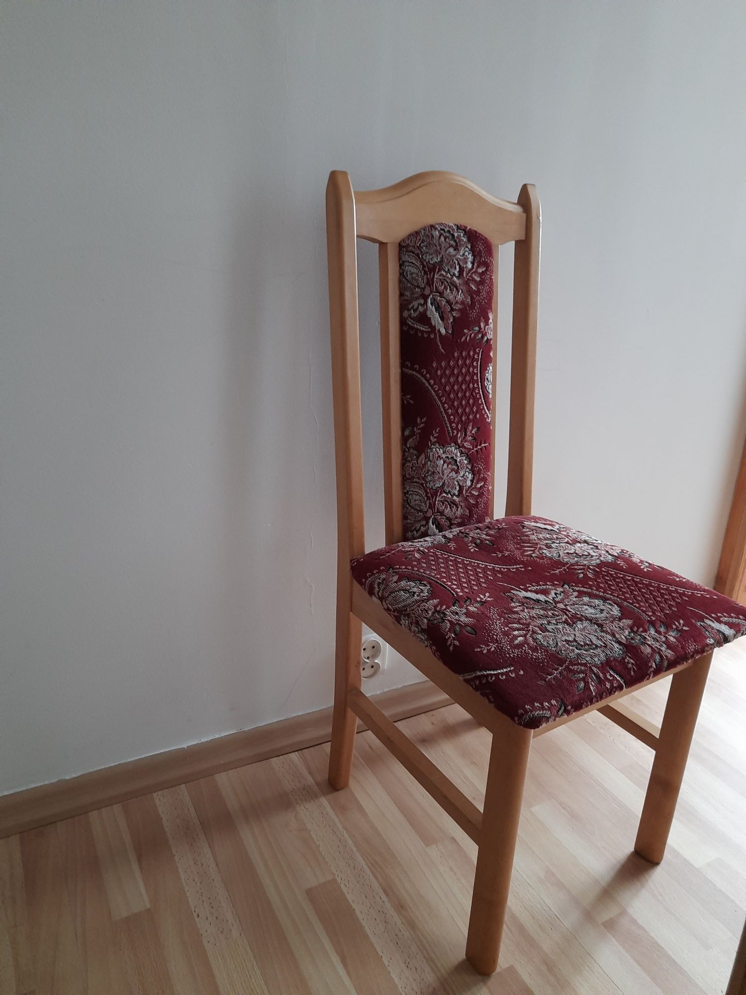 Drewniane krzesła z obiciem, 4szt