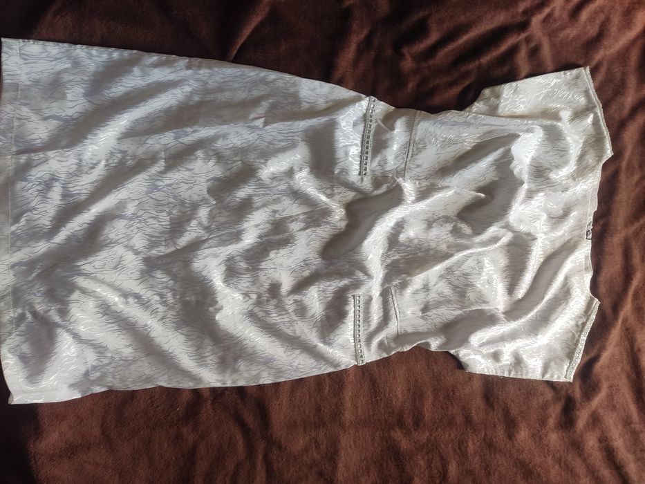 Віддам нові жіночі плаття