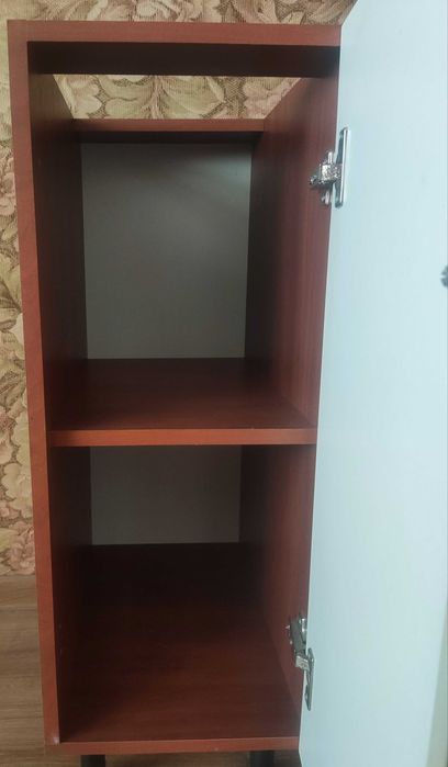 Тумба деревянная с регулировкой по высоте