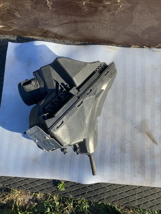 AUDI A 4  A 5  2.0. TDI  FIltr. Powietrza