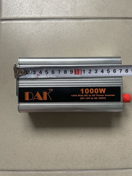 Б.У. Інвертер 12v-220v Автомобільний перетворювач з 12-220