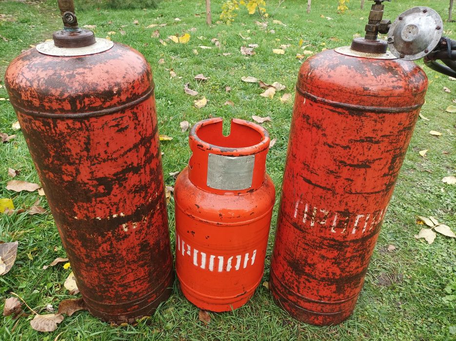 Газовые баллоны 50л-2шт 27л-1шт.