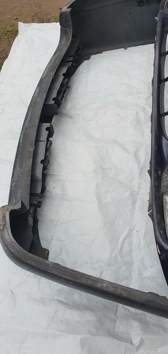 Бампер  рено лагуна 1..універсал