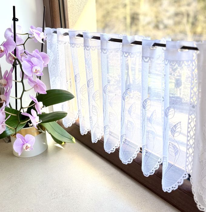 Zazdrostka Biała Liście Pnącza Żakardowa Firanka Do Kuchni wys 40 cm