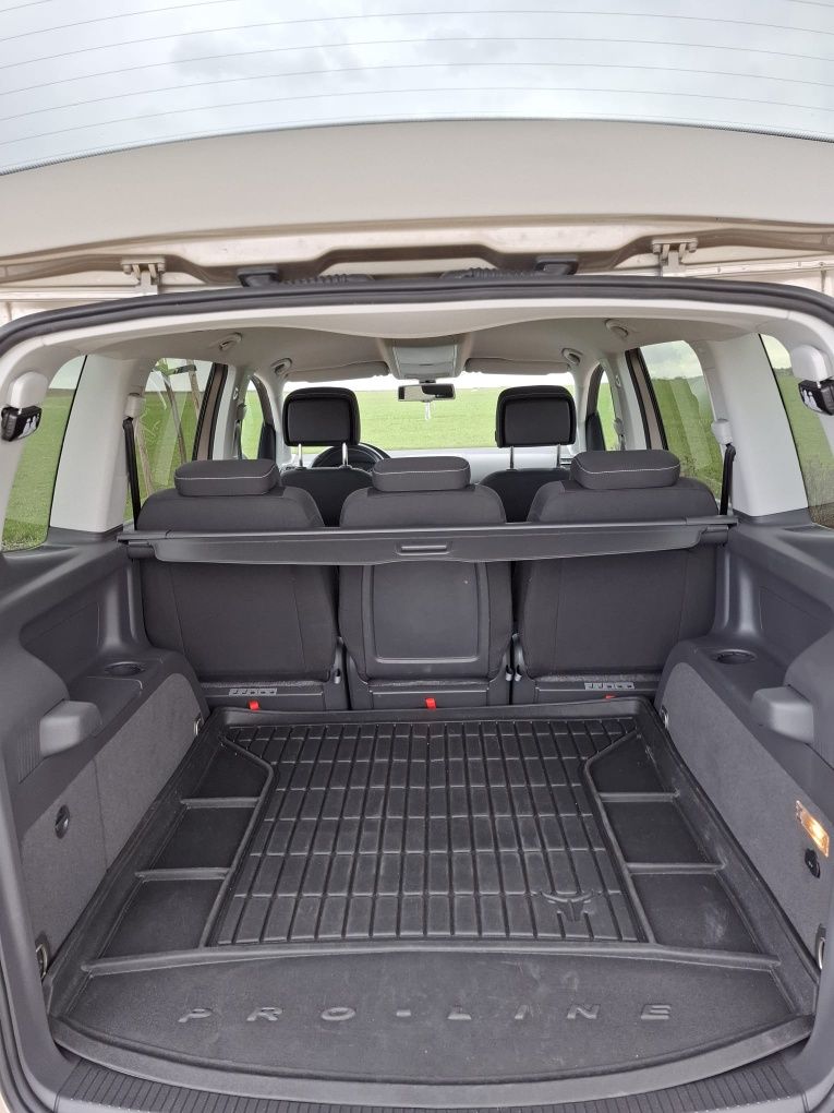 VW Touran 1.6 TDI Przebieg 160000 km.