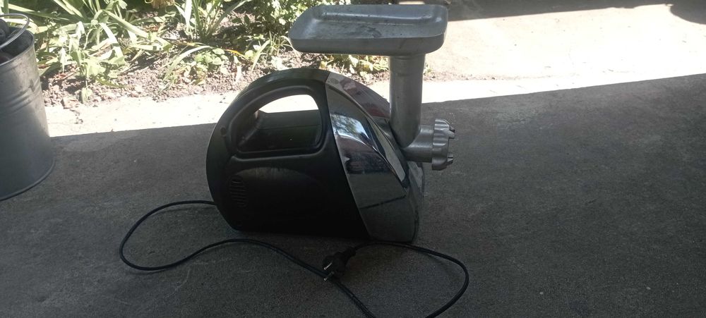 Продам м'ясорубку