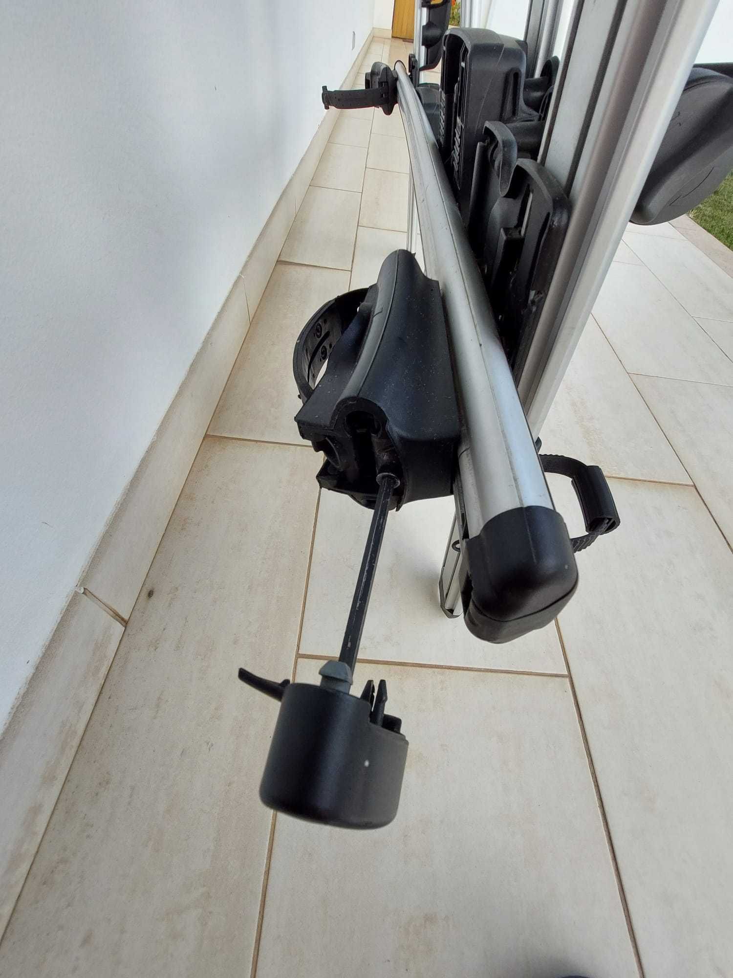 Barras de tejadilho + 4 suportes de bicicletas Thule ProRide