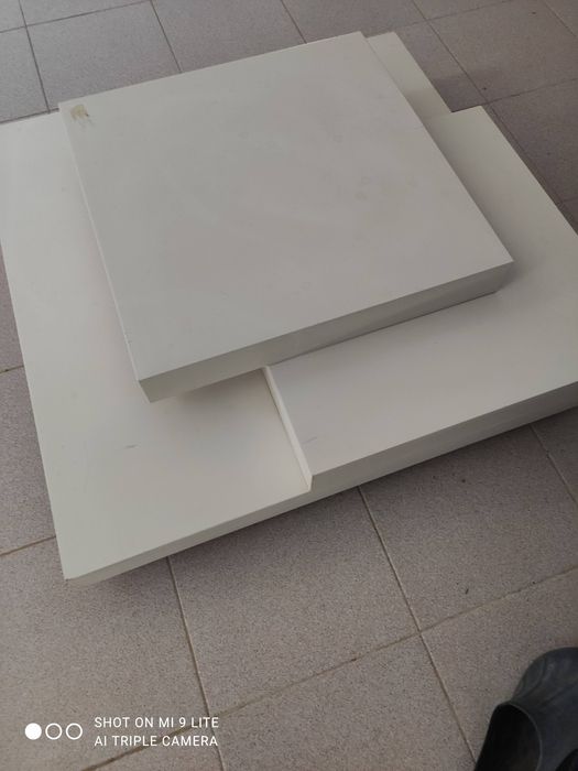 Mesa de centro com design moderno