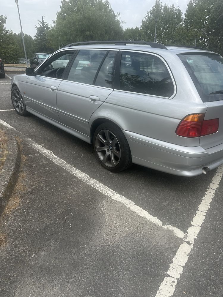 Bmw.   E 39 520 D de 2002