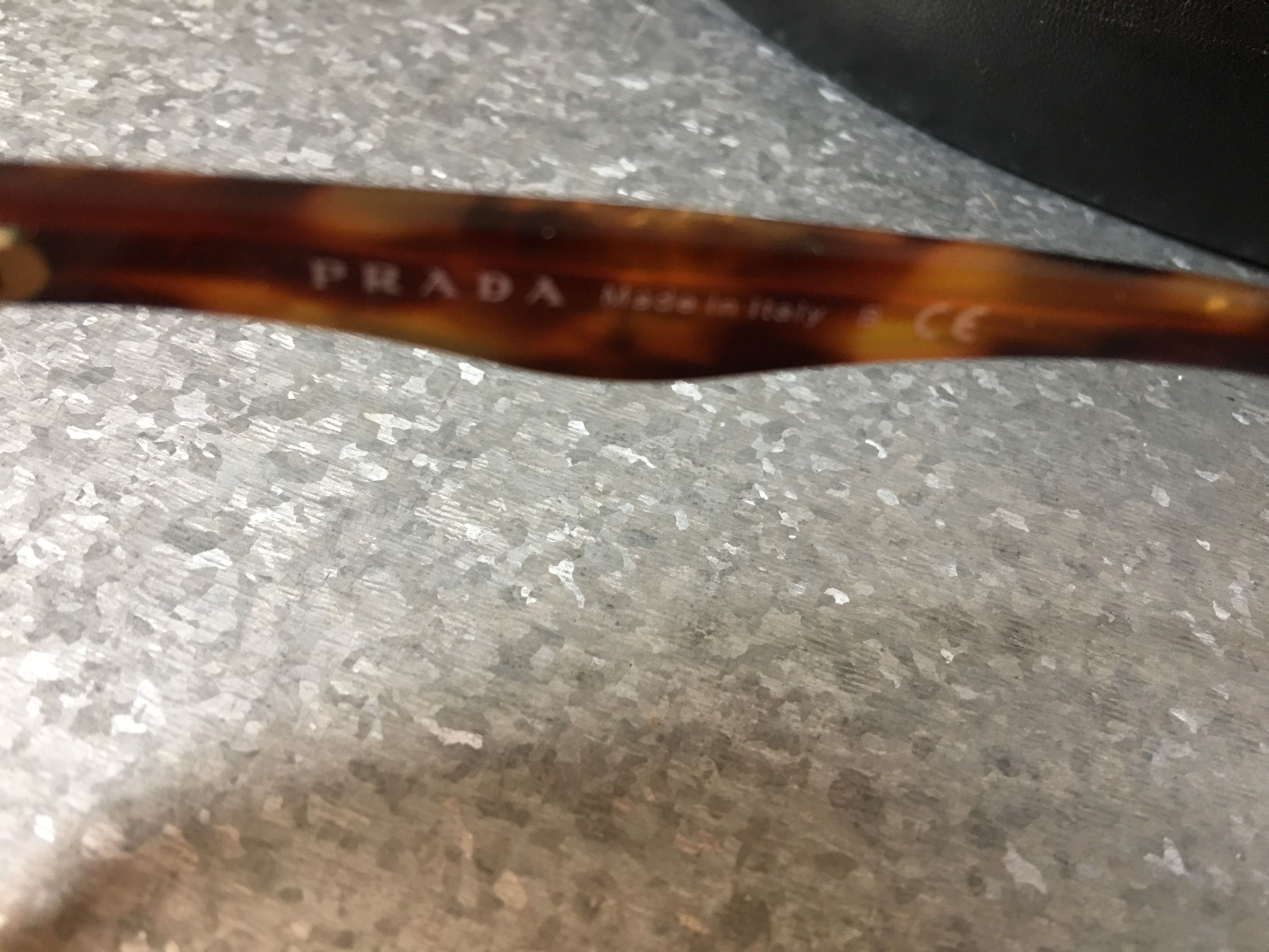 Óculos de Sol Prada Oversized – Tartaruga Clássica