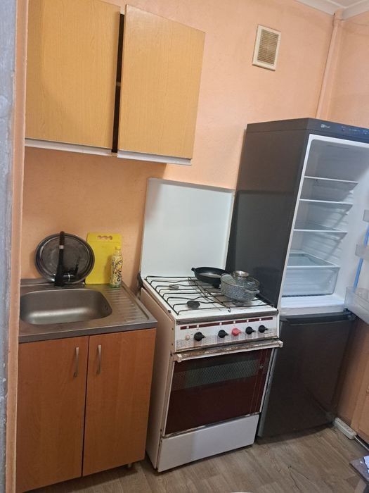 Продам бюджет-ю 1 ком кв-ру, Осипенковский м-рн, ул Узбекистанская 8/9