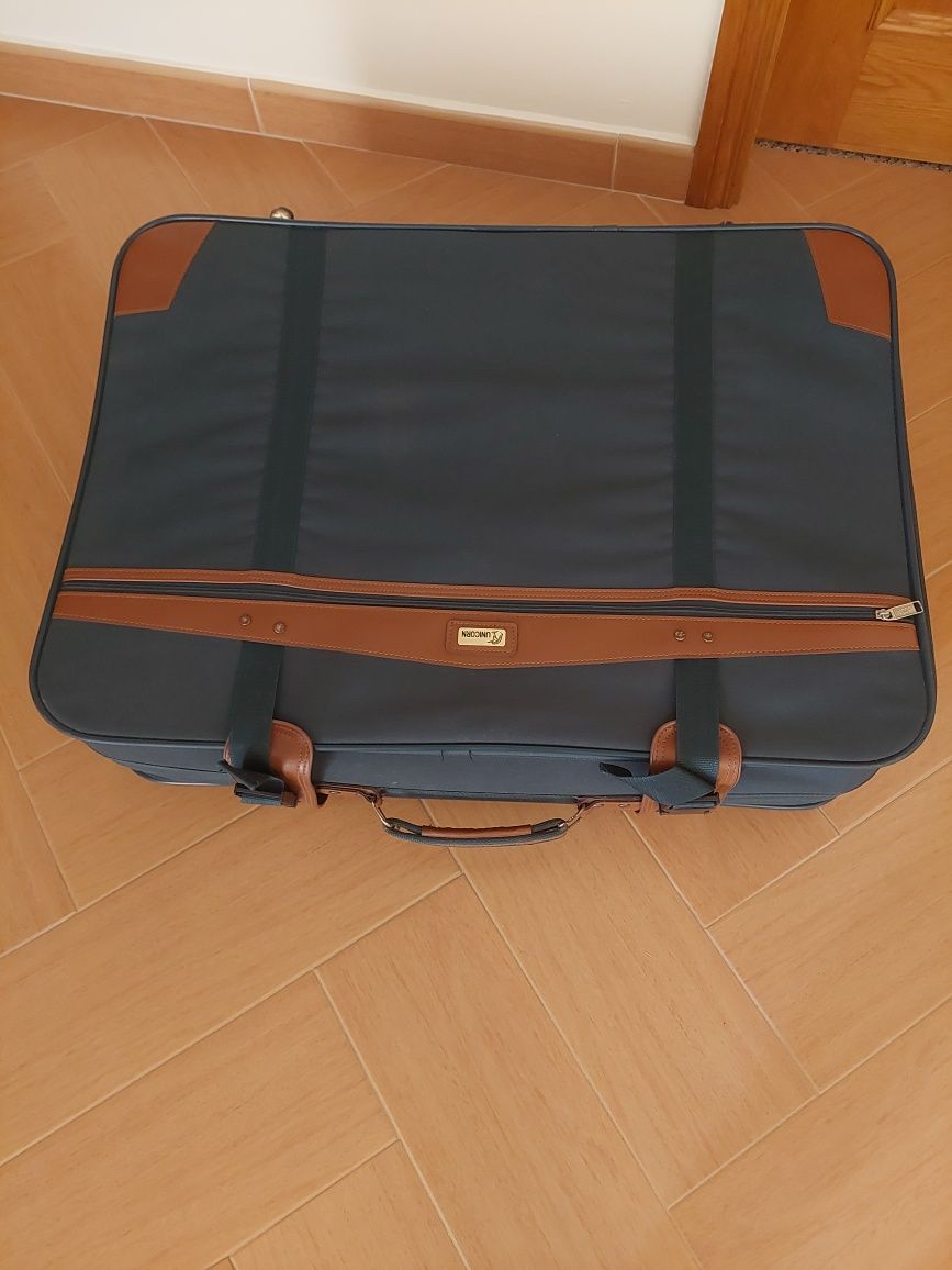 Vendo mala de viagem