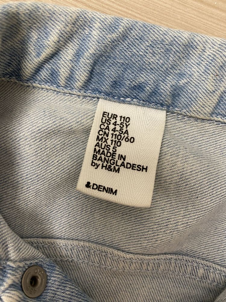 Голубая джинсовая куртка hm denim для девочки 4-5 лет
