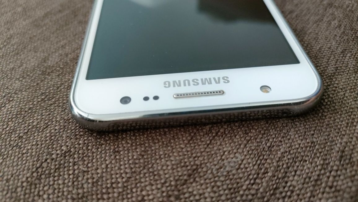 Samsung Galaxy J5 SM-J500FN