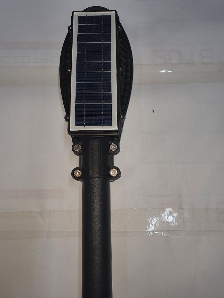 Lampa zewnetrzna solarna plus wysięgnik 80 cm.