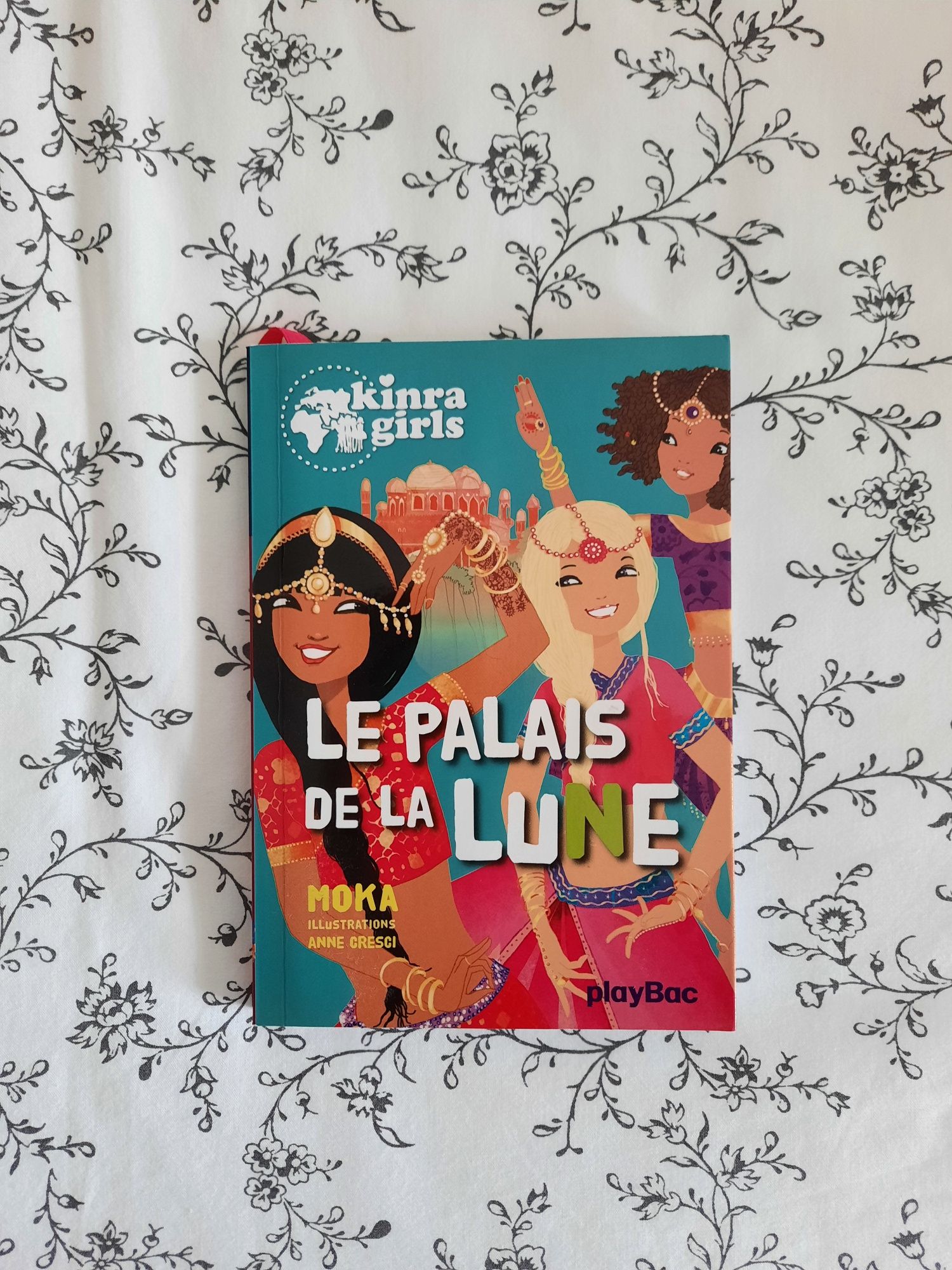 Livros da coleção Kinra Girls