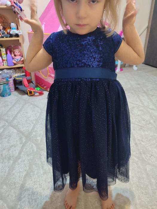 Святкові сукні для дівчинки до 3 років