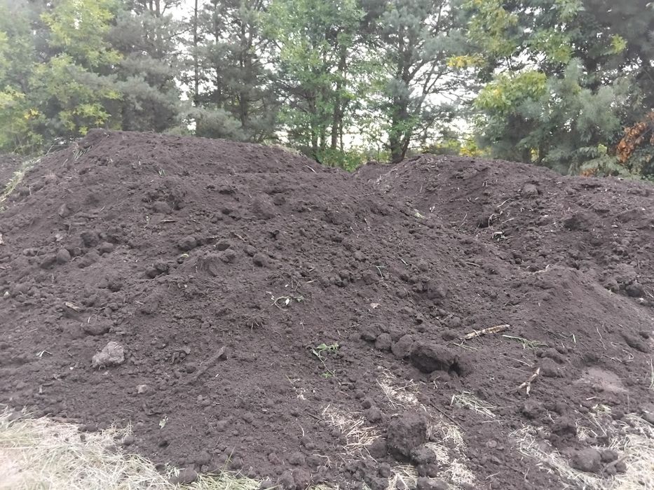 Ziemia ogrodowa torf czarnoziem trawnik tunel