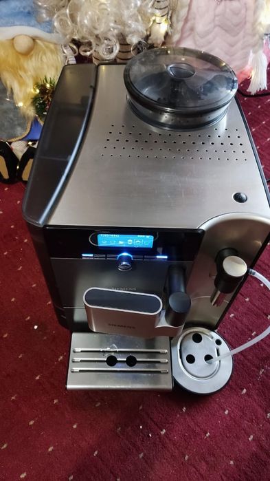 Eлітнa кавомашинa Siemens EQ.7 I-series – втілення інновацій та смаку)