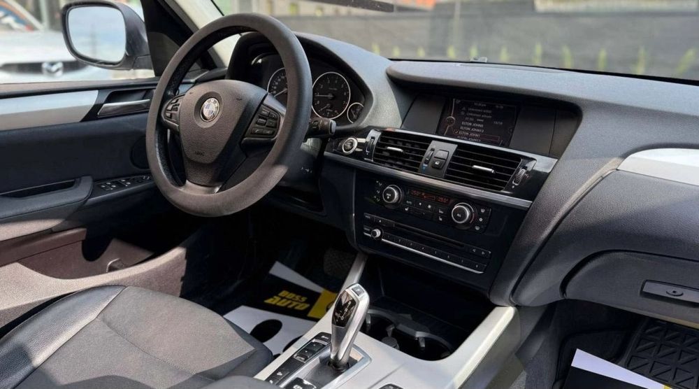 Продам бмв х3. 2 бензин.