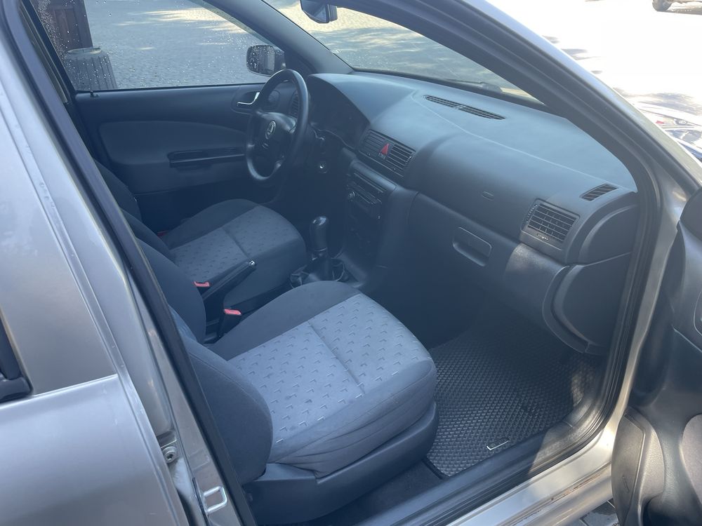 Skoda Octavia 1.6 mpi, газ/бензин, 2009 рік