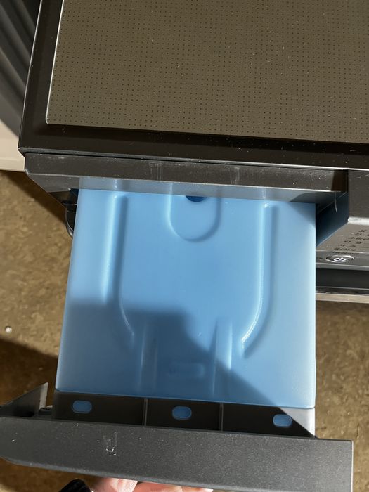 Сушка для одягу LG