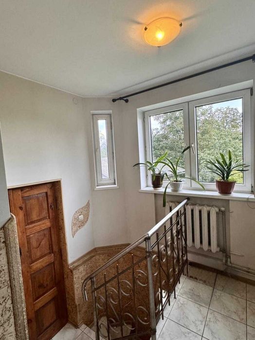 Продаж будинку м. Винники вул Львівська біля озера