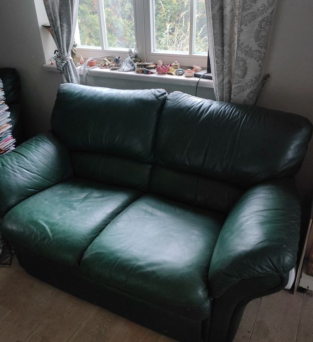 Sofa i fotel do relaksu z miękkiej skóry