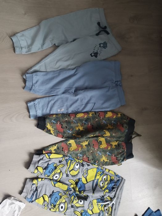 Spodnie dla chłopca 98