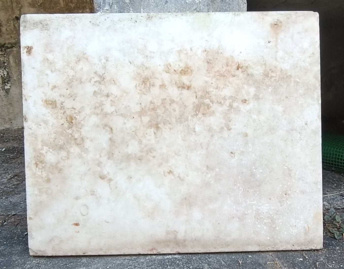 Tampo de mármore 62 x 52,5cms