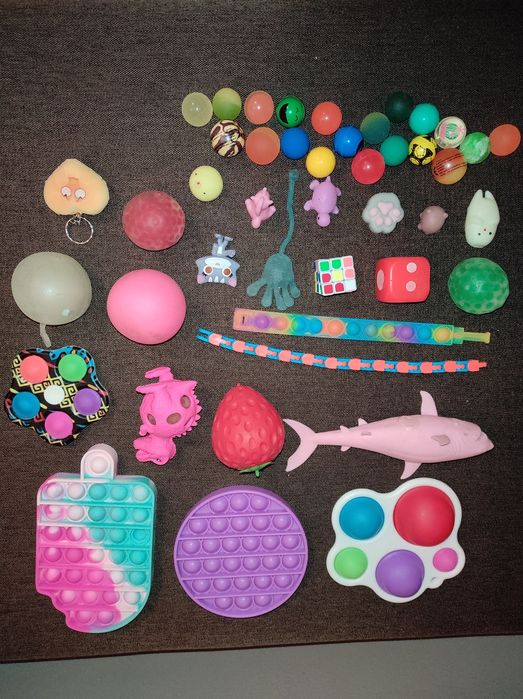 Fidget toys, popity, gniotki, zabawki antystresowe