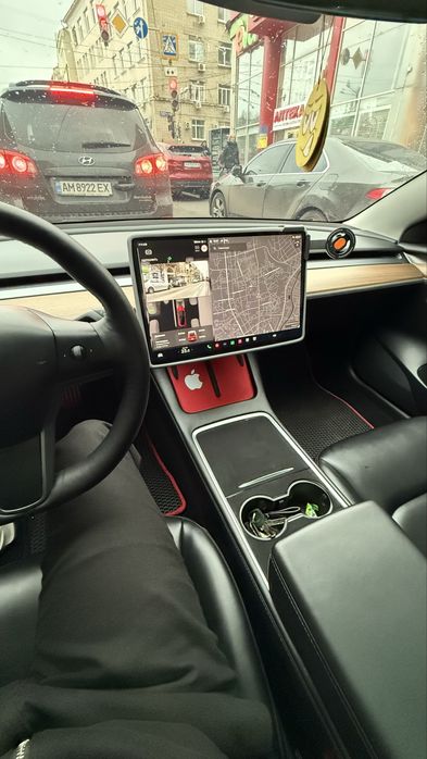 Продать тесла модель 3